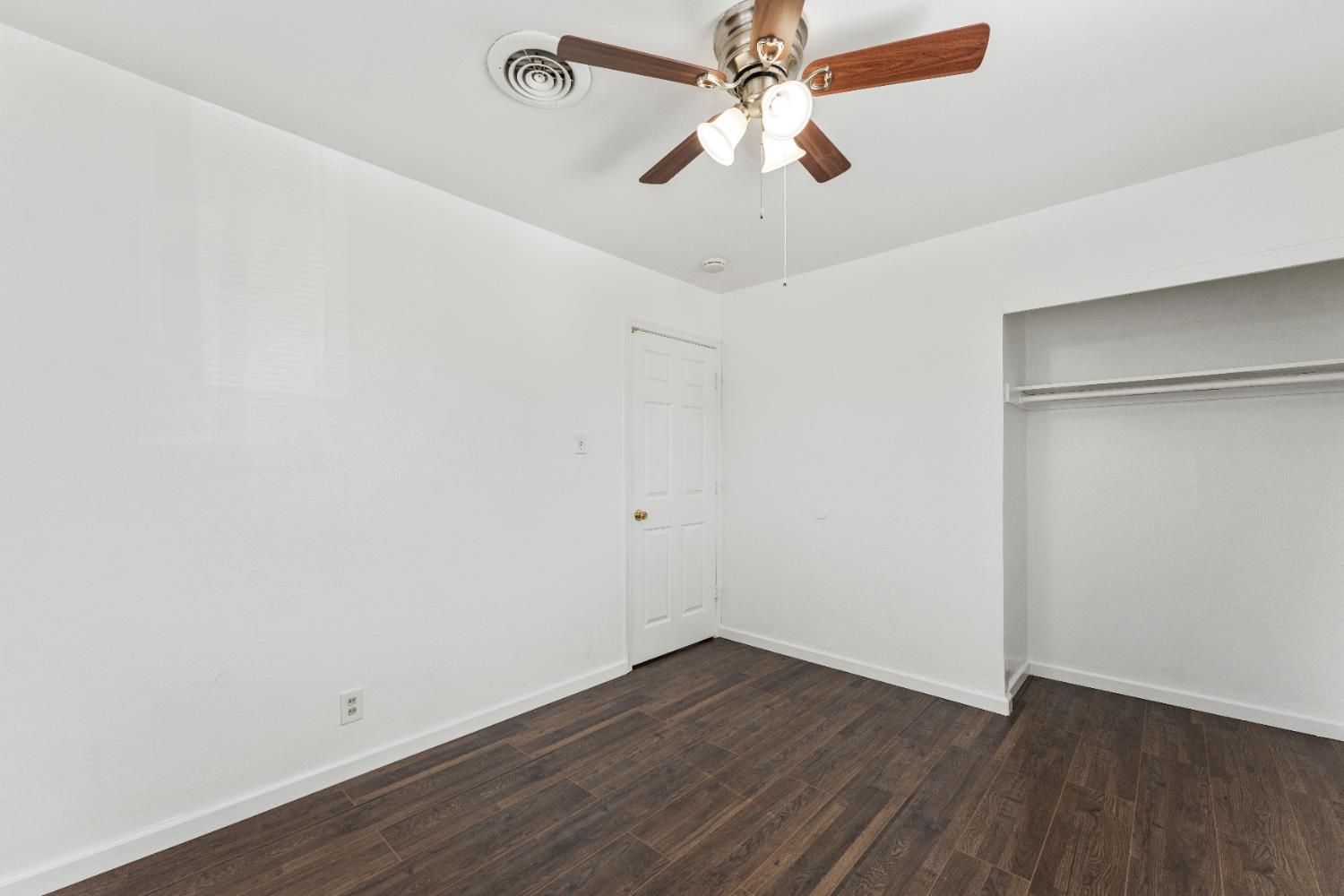Detail Gallery Image 18 of 23 For 5741 San Vincente Way, North Highlands,  CA 95660 - 3 Beds | 1 Baths