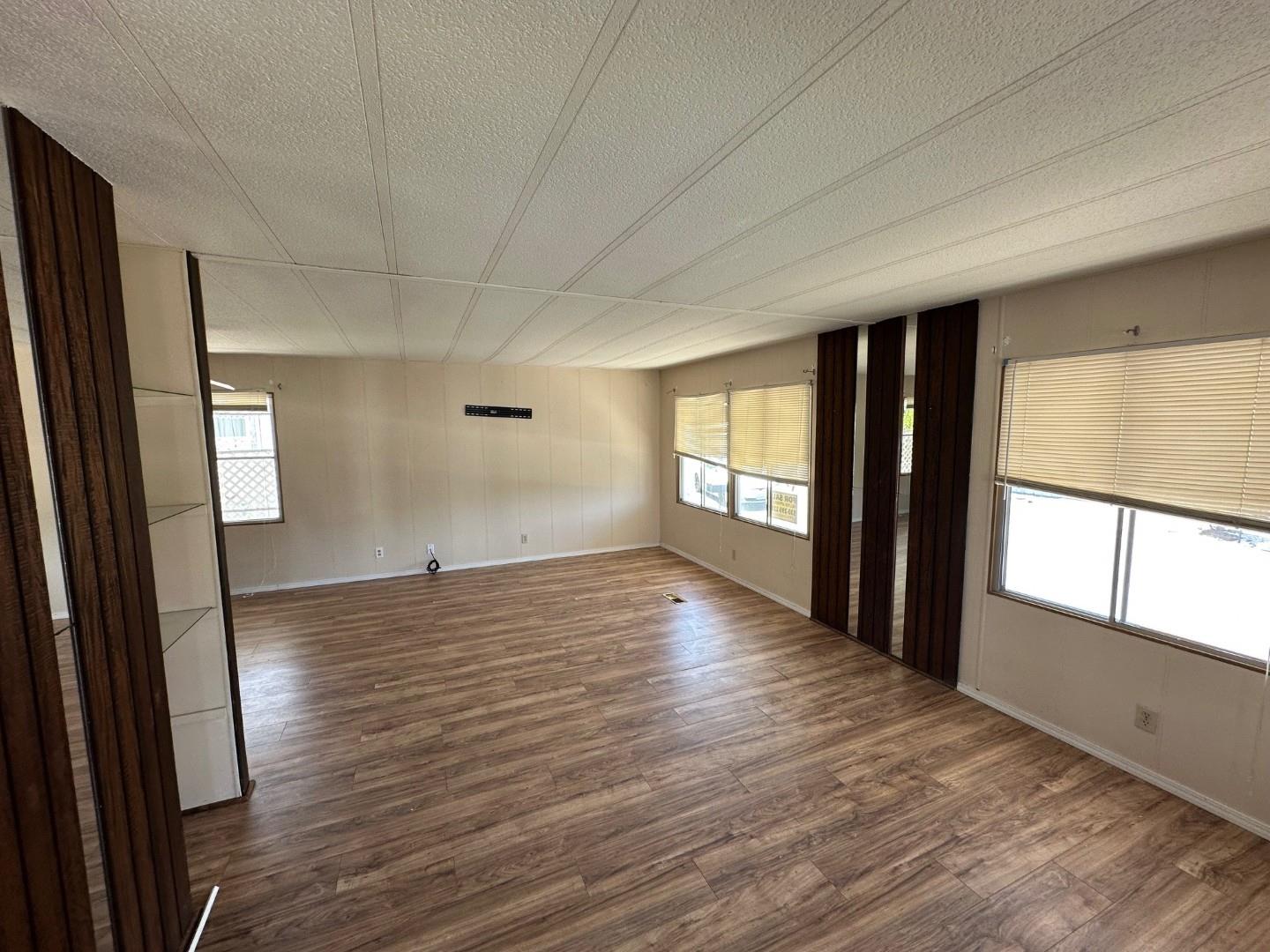 Detail Gallery Image 3 of 11 For 95 Casa Grande Dr, Red Bluff,  CA 96080 - 2 Beds | 2 Baths