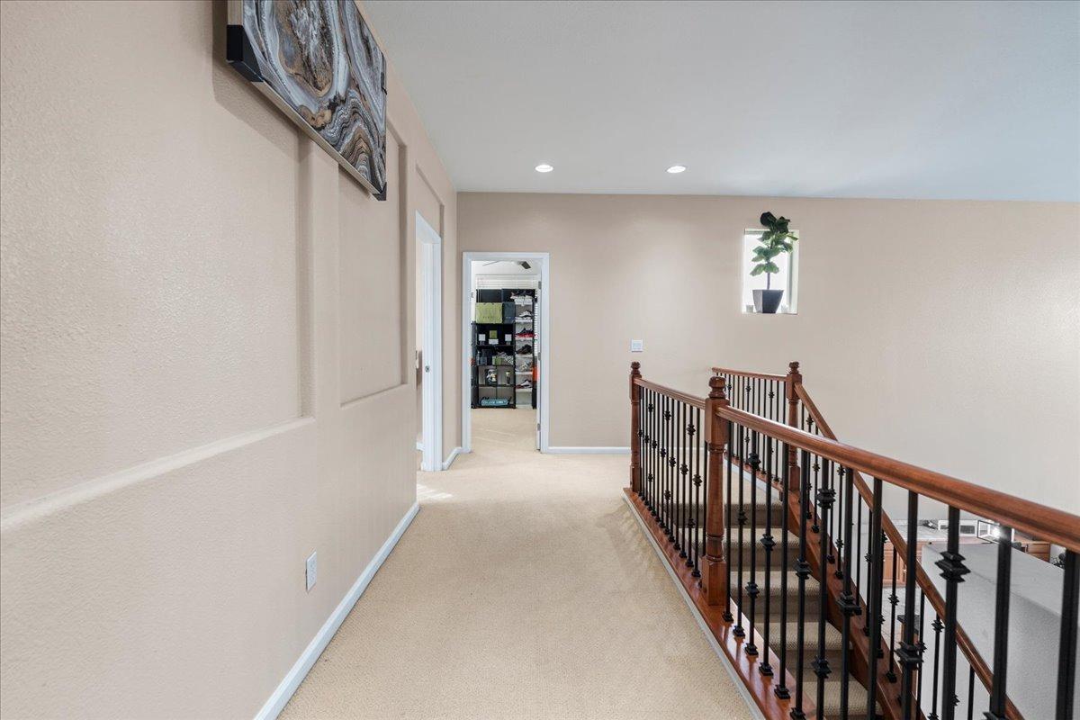 Detail Gallery Image 19 of 37 For 9733 Everbloom Way, Sacramento,  CA 95829 - 5 Beds | 2/1 Baths