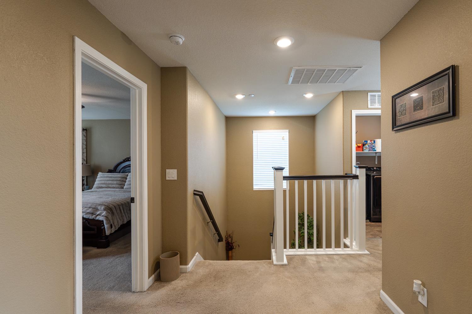 Detail Gallery Image 22 of 52 For 5271 Cloud Crest Way, Sacramento,  CA 95835 - 3 Beds | 2/1 Baths