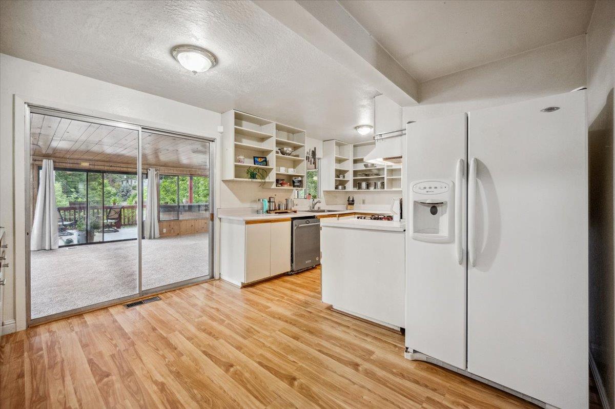 Detail Gallery Image 13 of 43 For 407 Chapel St, Grass Valley,  CA 95945 - 3 Beds | 2 Baths