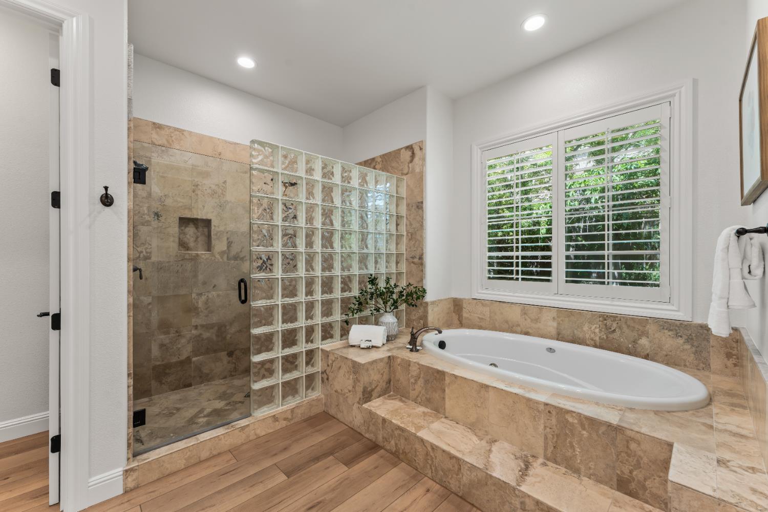 Orsay Way, El Dorado Hills, California image 27