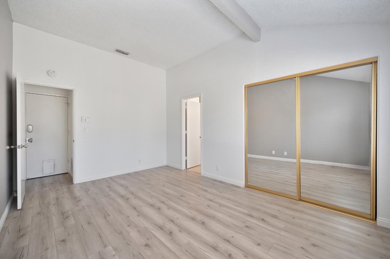 Detail Gallery Image 15 of 28 For 4123 Sea Meadow Way, Sacramento,  CA 95823 - 3 Beds | 2 Baths