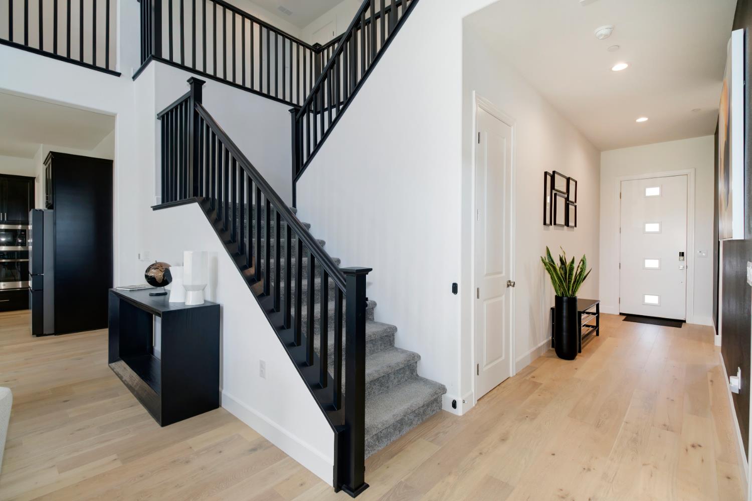 Detail Gallery Image 23 of 69 For 12818 Mission Peak Way, Rancho Cordova,  CA 95742 - 5 Beds | 4/1 Baths