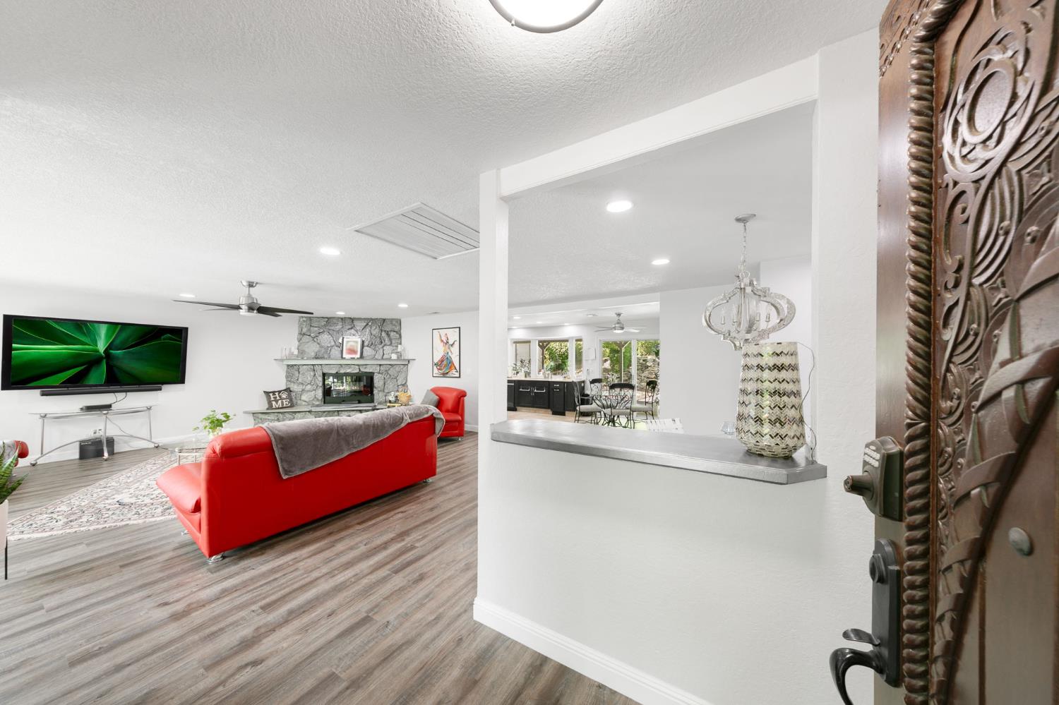 Detail Gallery Image 9 of 46 For 8717 Sunset Ave, Fair Oaks,  CA 95628 - 3 Beds | 2 Baths