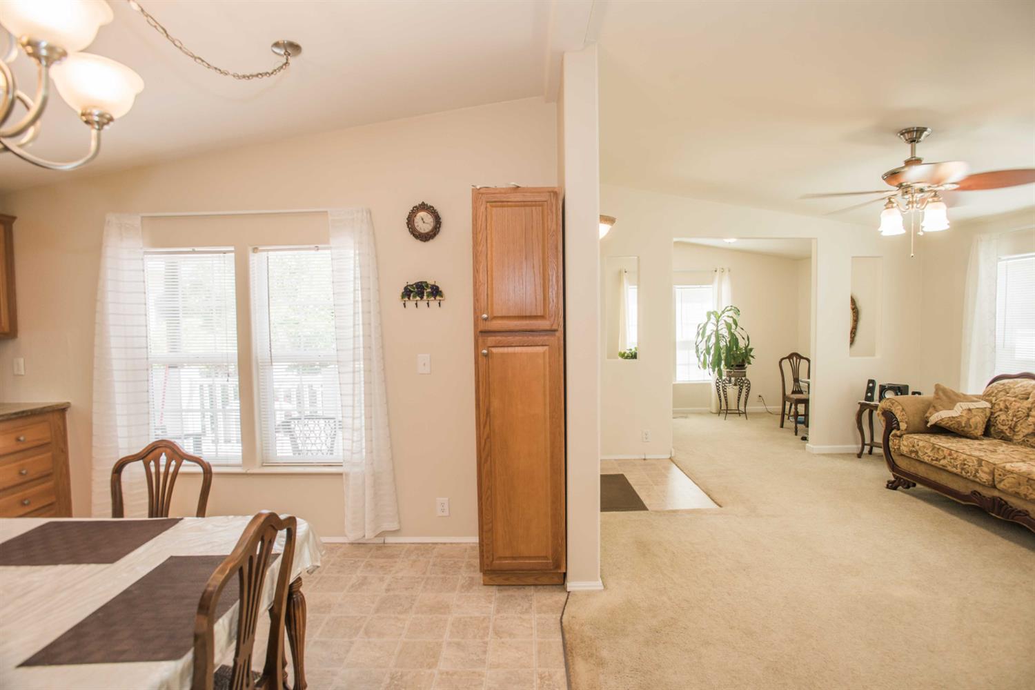 Detail Gallery Image 38 of 59 For 6946 27th St, Sacramento,  CA 95822 - 3 Beds | 2 Baths