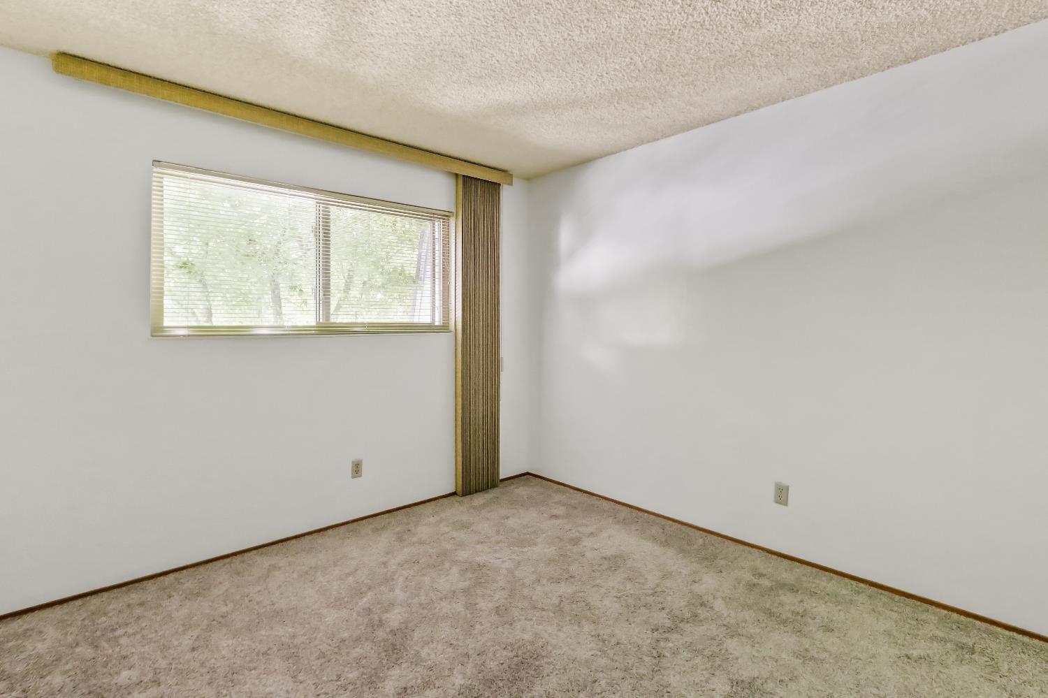 La Riviera Drive #A, Sacramento, California image 19