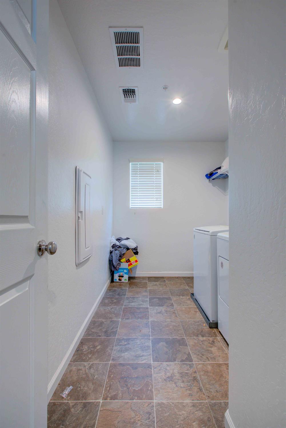 Detail Gallery Image 19 of 38 For 2045 Conadria Ave, Chowchilla,  CA 93610 - 4 Beds | 3 Baths
