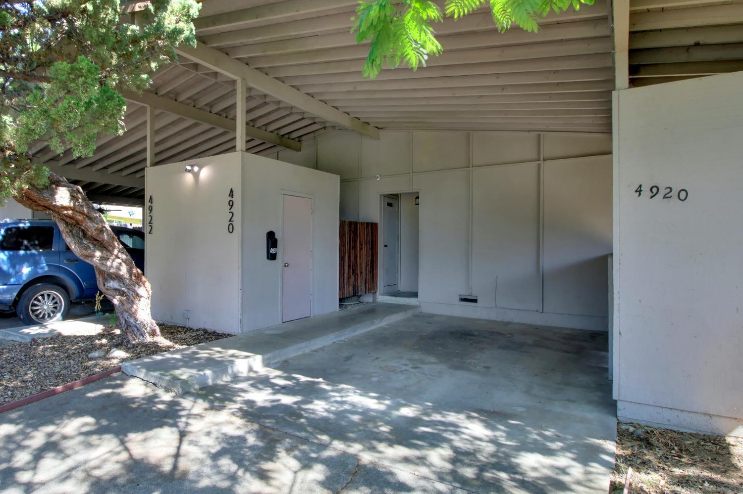 Detail Gallery Image 5 of 43 For 4920 Douvan Ct, Carmichael,  CA 95608 - – Beds | – Baths