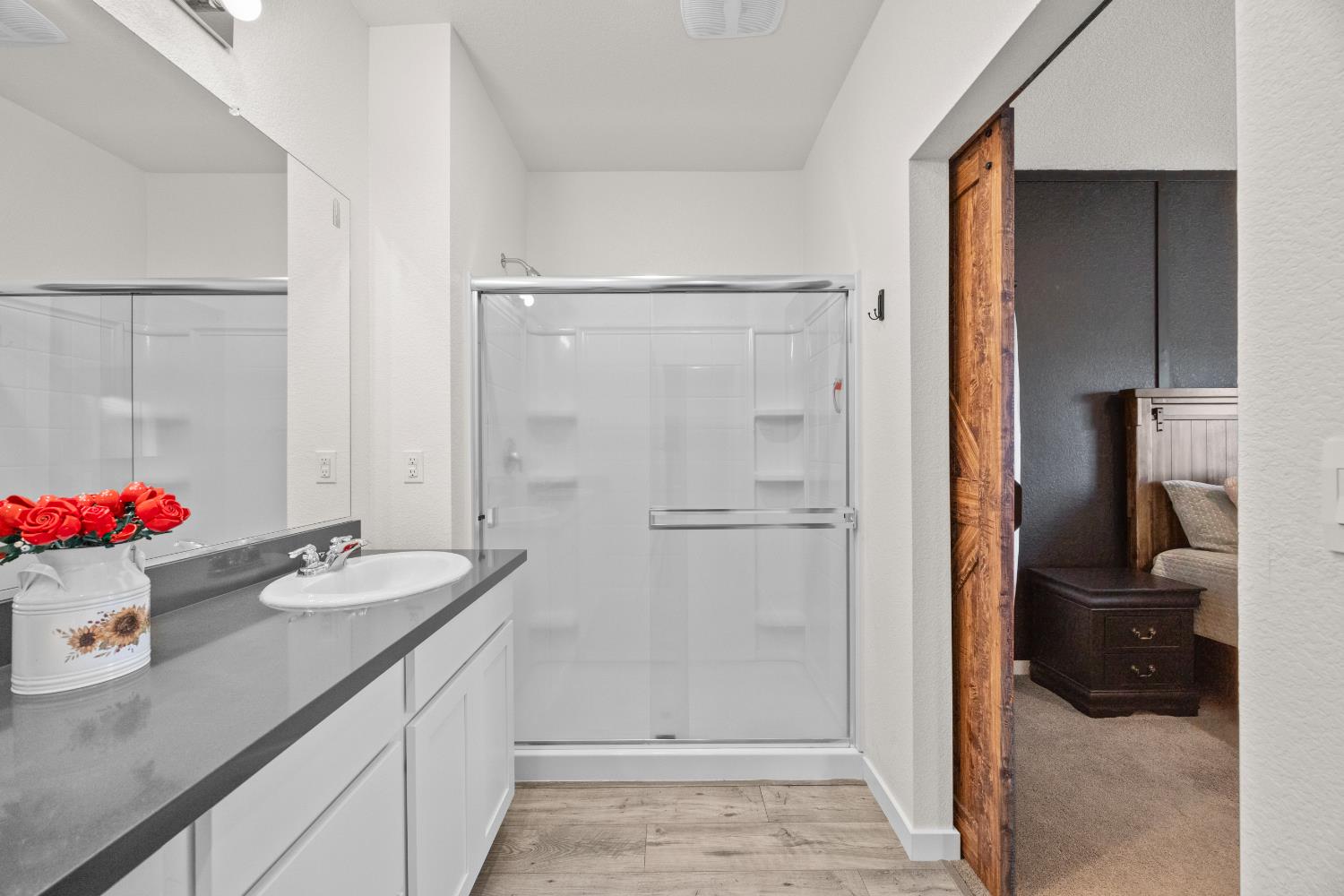 Tamarack Court, Olivehurst, California image 35
