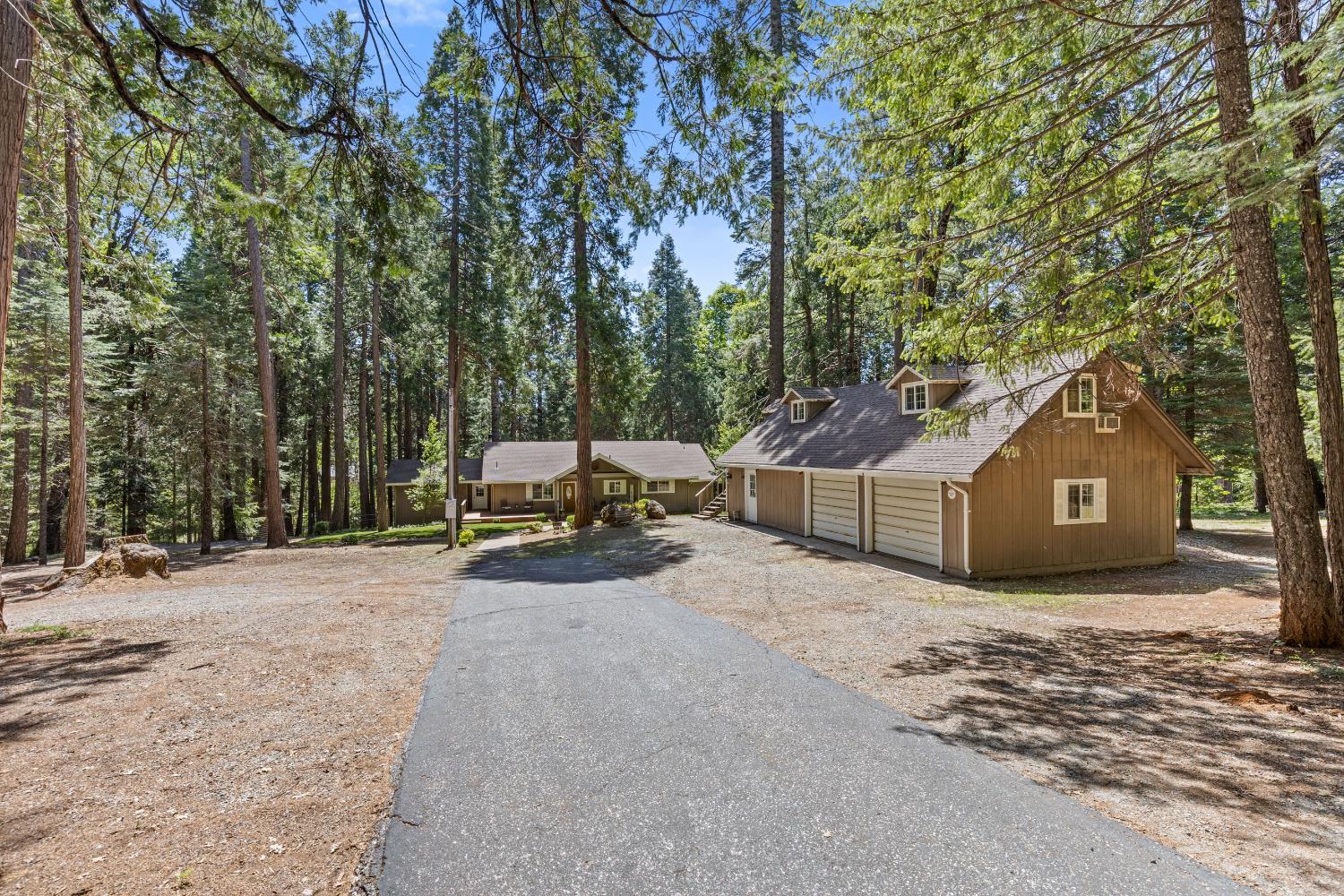 Detail Gallery Image 9 of 98 For 19163 Scotts Flat, Nevada City,  CA 95959 - 5 Beds | 5 Baths