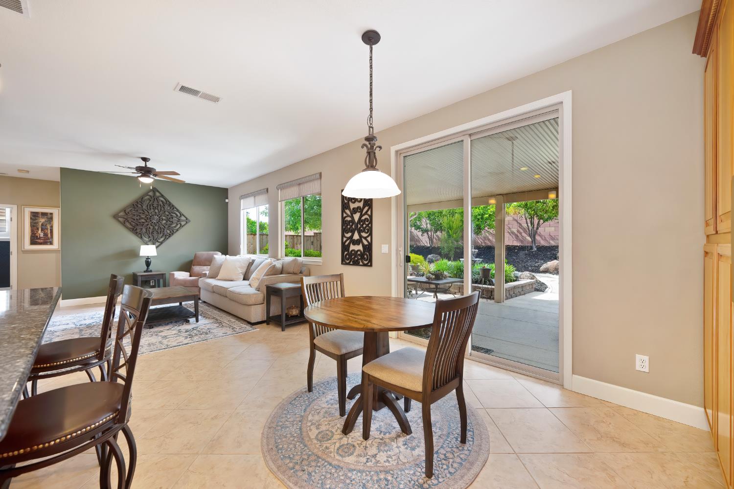 Detail Gallery Image 36 of 96 For 12379 El Portal Way, Rancho Cordova,  CA 95742 - 3 Beds | 2/1 Baths