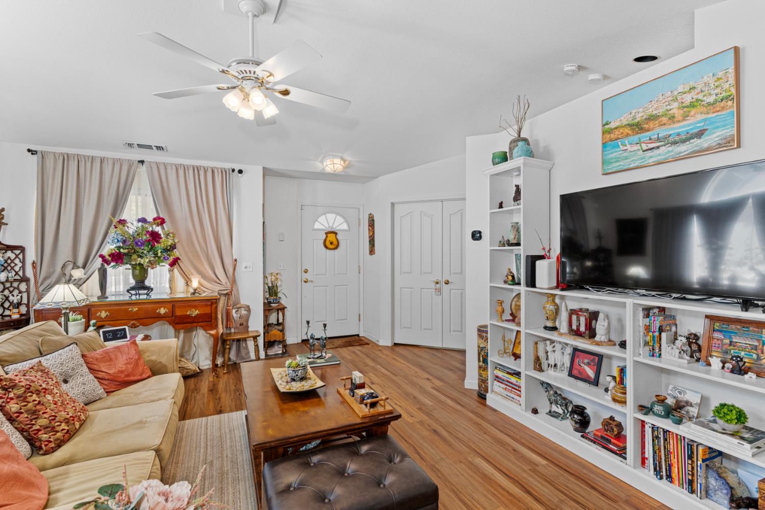 Detail Gallery Image 4 of 26 For 126 Carriage Ln, Grass Valley,  CA 95949 - 2 Beds | 2 Baths