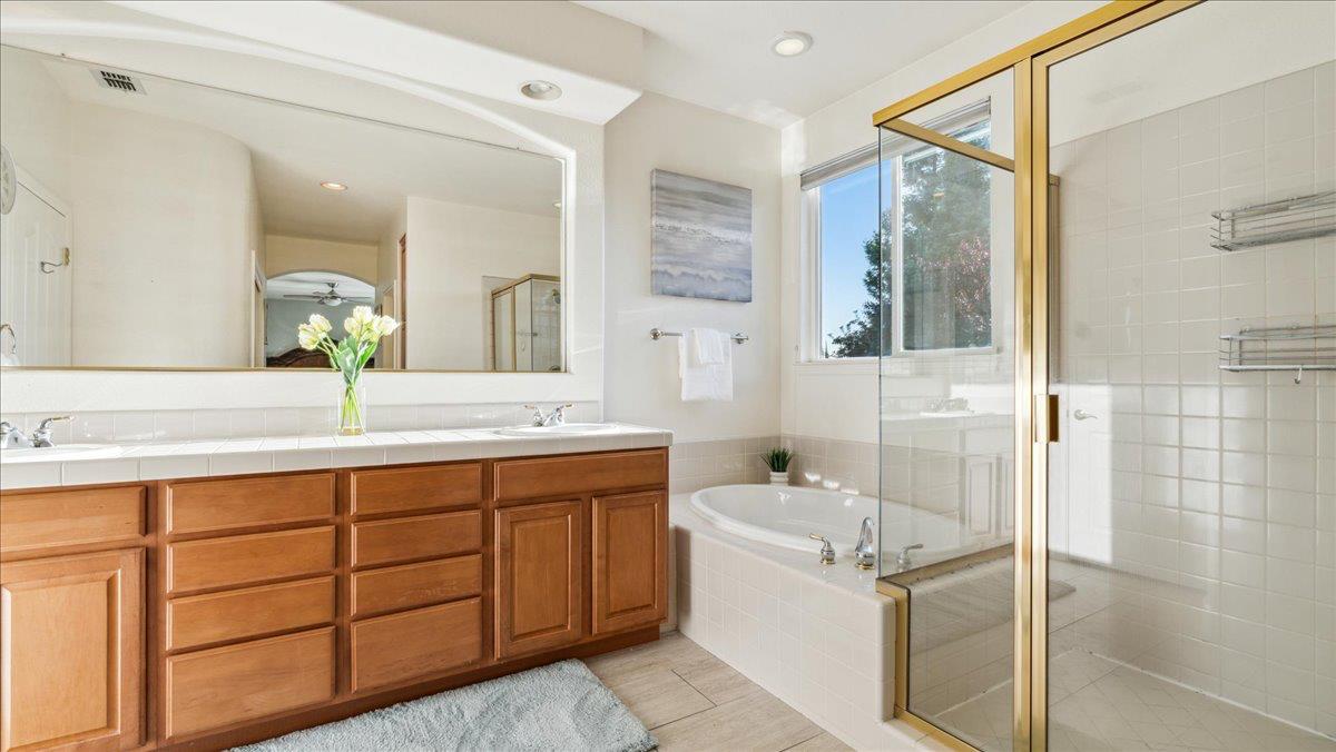 Detail Gallery Image 37 of 57 For 6433 Camellia Point Way, Roseville,  CA 95678 - 4 Beds | 3 Baths