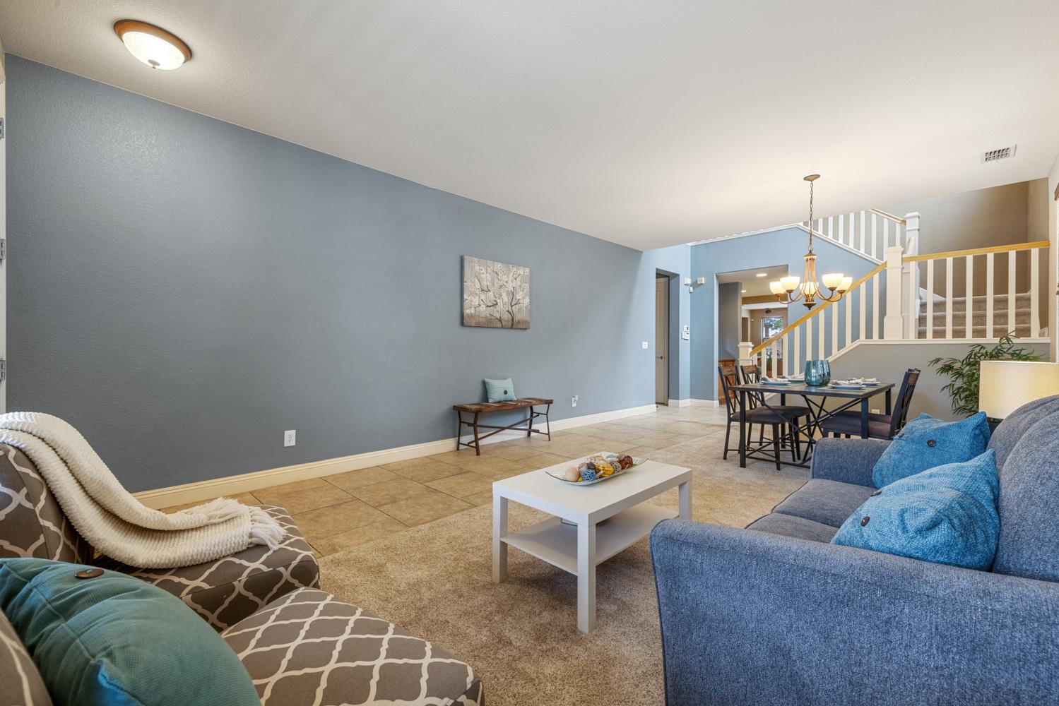 Detail Gallery Image 8 of 76 For 1734 Bandoni Ln, Manteca,  CA 95337 - 4 Beds | 3/1 Baths