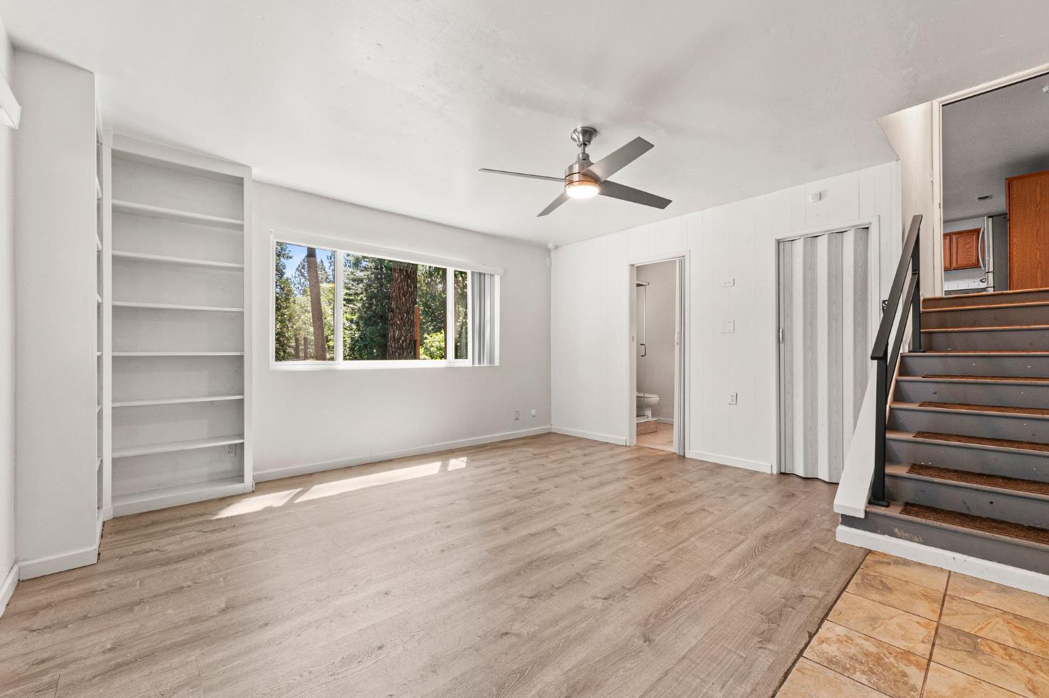 Detail Gallery Image 17 of 44 For 2809 Gardella Ln, Camino,  CA 95709 - 4 Beds | 3/3 Baths