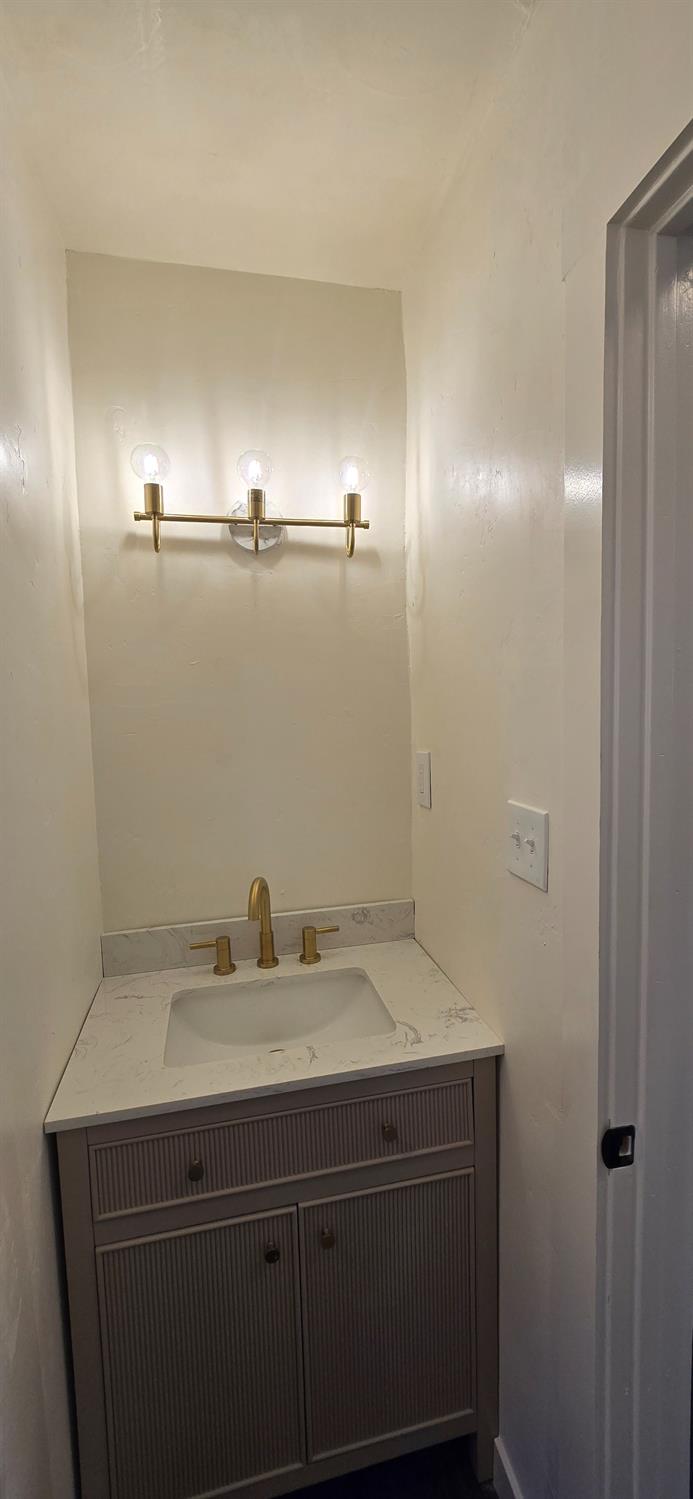 Detail Gallery Image 30 of 59 For 3129 Judah St, Sacramento,  CA 95815 - 2 Beds | 2 Baths