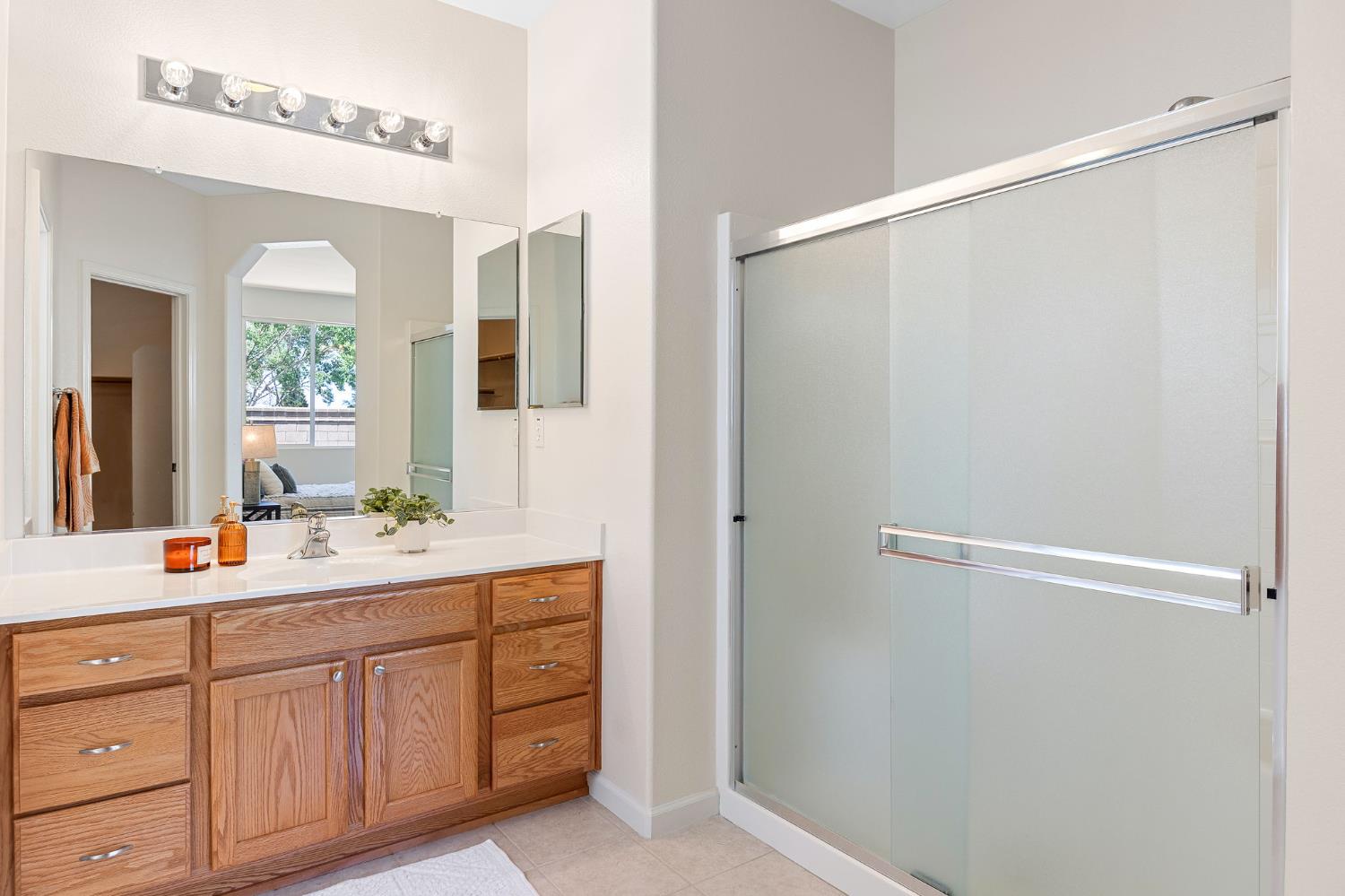 Detail Gallery Image 35 of 66 For 2339 Ryedale Ln, Sacramento,  CA 95835 - 2 Beds | 2 Baths