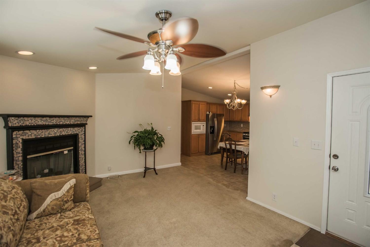 Detail Gallery Image 26 of 59 For 6946 27th St, Sacramento,  CA 95822 - 3 Beds | 2 Baths