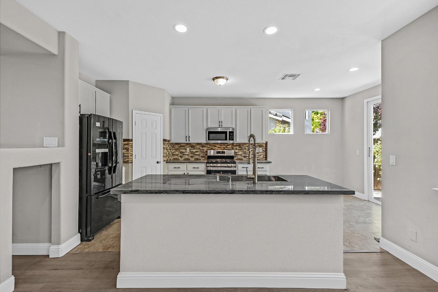 Detail Gallery Image 7 of 40 For 2963 Rugby Ct, Tracy,  CA 95377 - 5 Beds | 3 Baths