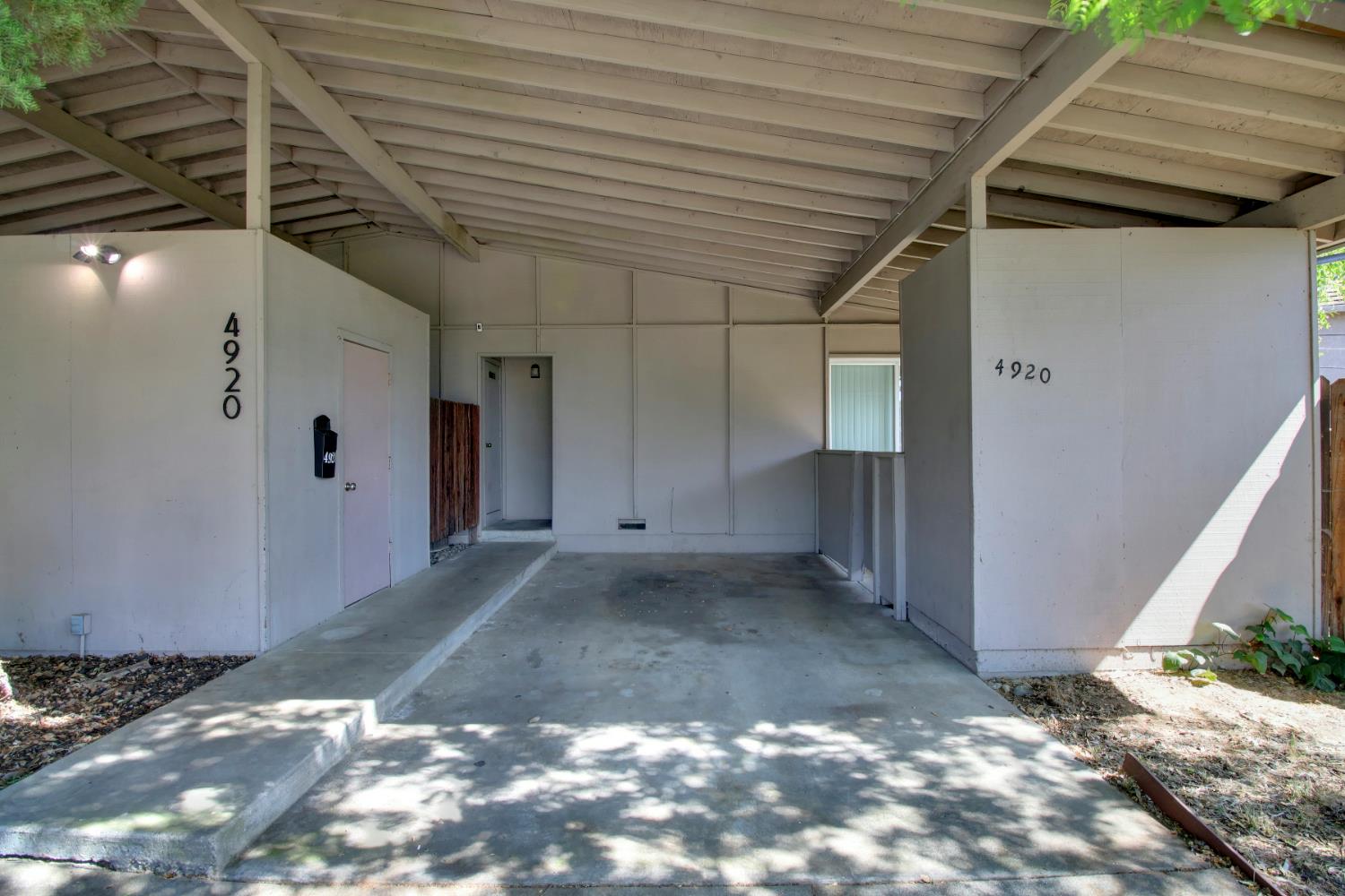 Detail Gallery Image 7 of 43 For 4920 Douvan Ct, Carmichael,  CA 95608 - – Beds | – Baths