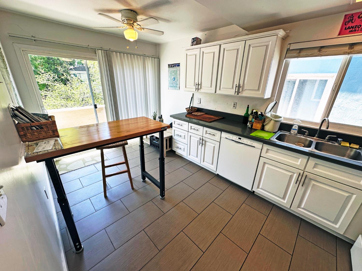 Detail Gallery Image 28 of 43 For 2525 N St, Sacramento,  CA 95816 - – Beds | – Baths