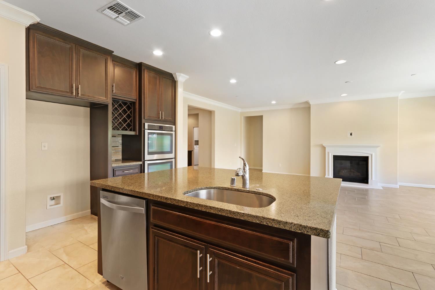 Detail Gallery Image 14 of 52 For 9820 Allen Ranch Way, Elk Grove,  CA 95757 - 4 Beds | 3 Baths