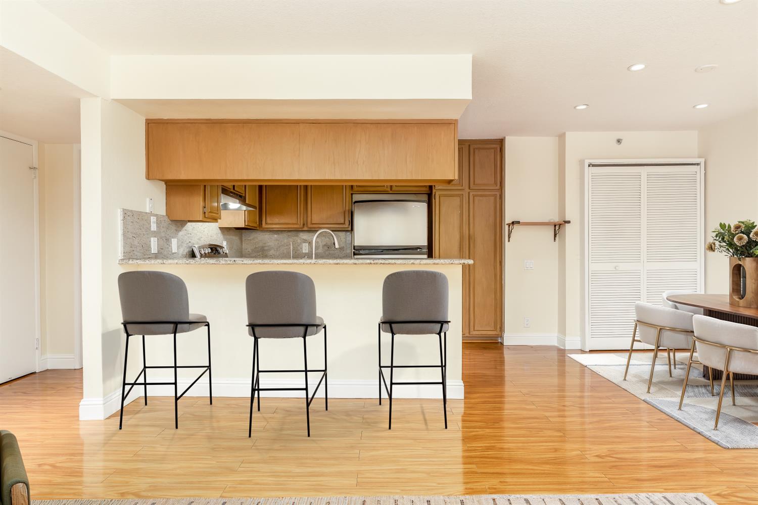 Detail Gallery Image 7 of 37 For 253 E Warren Cmn, Fremont,  CA 94539 - 3 Beds | 2 Baths