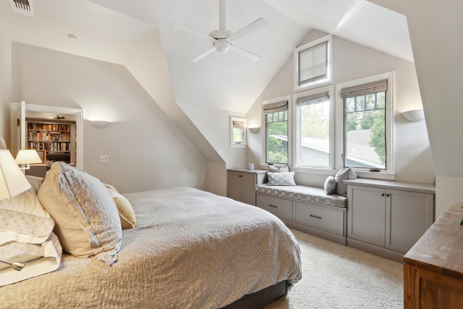 Detail Gallery Image 26 of 62 For 2665 Donner Way, Sacramento,  CA 95818 - 4 Beds | 3 Baths