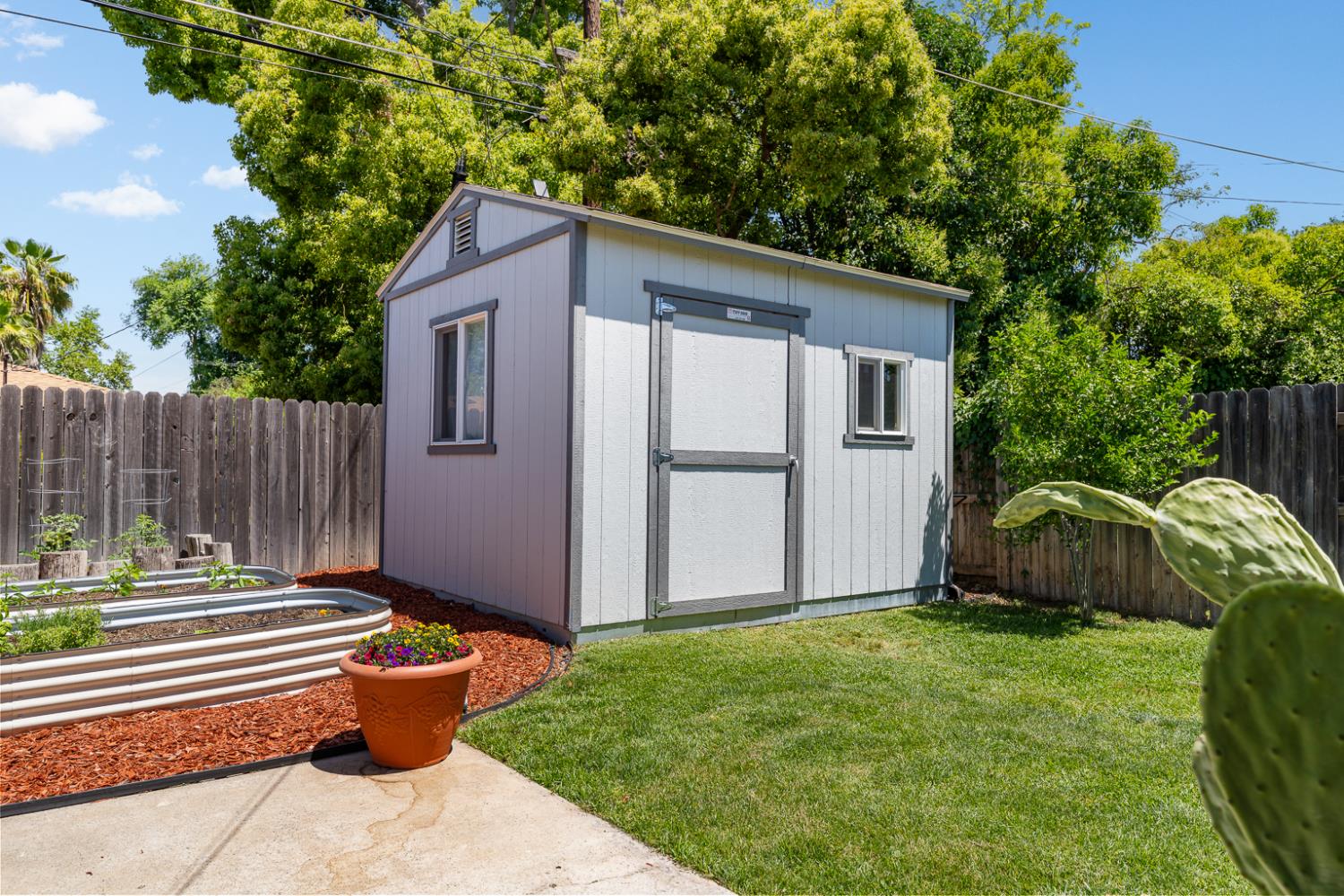 Detail Gallery Image 30 of 38 For 1136 Hampton Rd, Sacramento,  CA 95864 - 3 Beds | 1 Baths