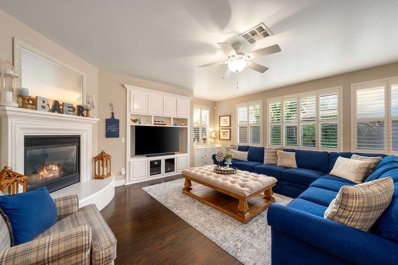 Detail Gallery Image 10 of 51 For 2240 Katzakian Way, Lodi,  CA 95242 - 4 Beds | 2/1 Baths