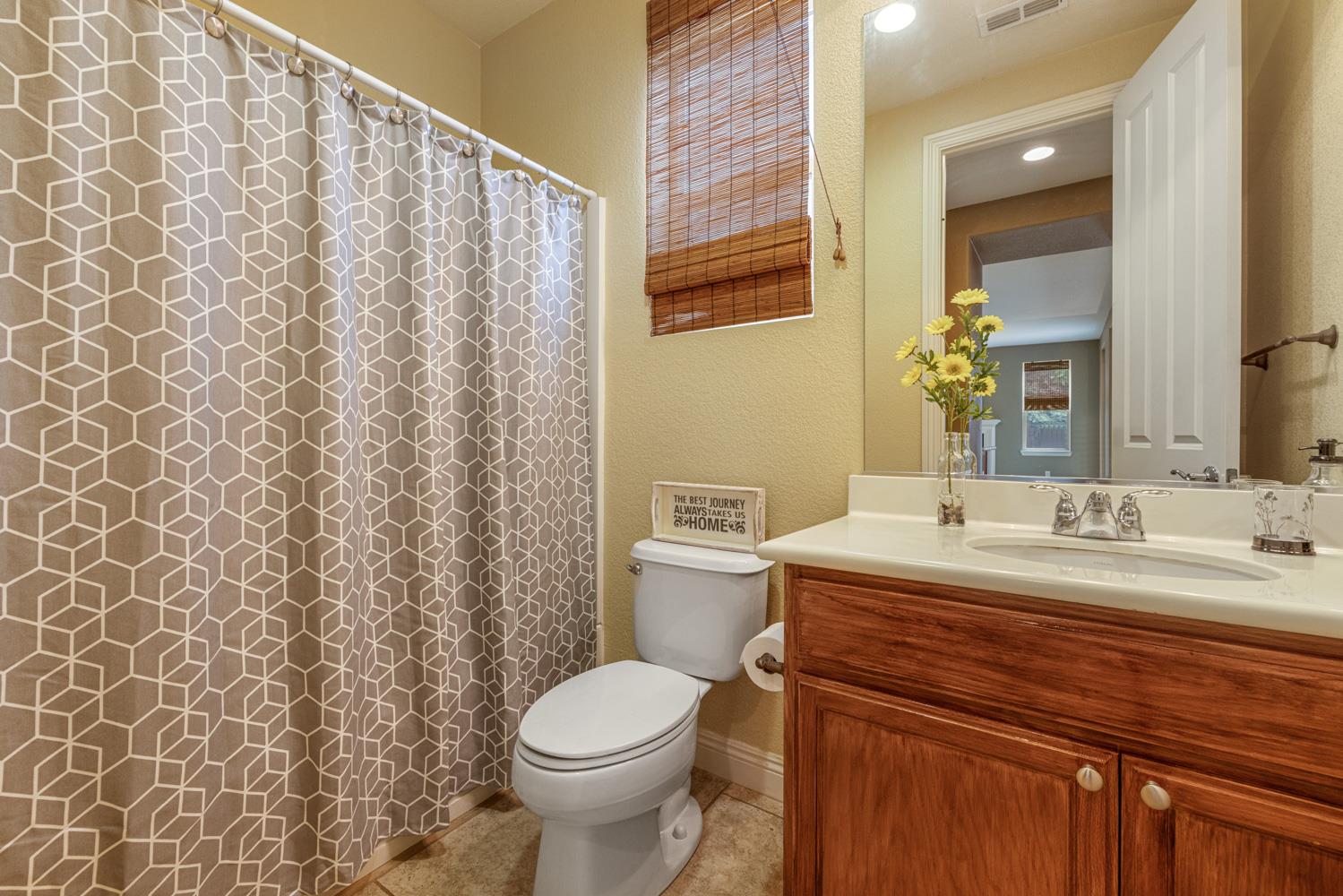 Detail Gallery Image 26 of 76 For 1734 Bandoni Ln, Manteca,  CA 95337 - 4 Beds | 3/1 Baths