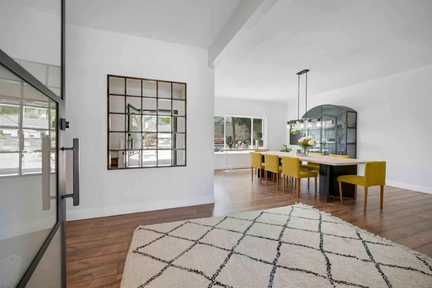 Detail Gallery Image 3 of 84 For 109 Bermuda Ct, Roseville,  CA 95678 - 4 Beds | 2/2 Baths