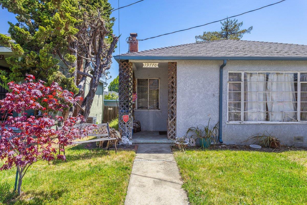 Detail Gallery Image 1 of 12 For 19770 Sprague, Castro Valley,  CA 94549 - 3 Beds | 2 Baths