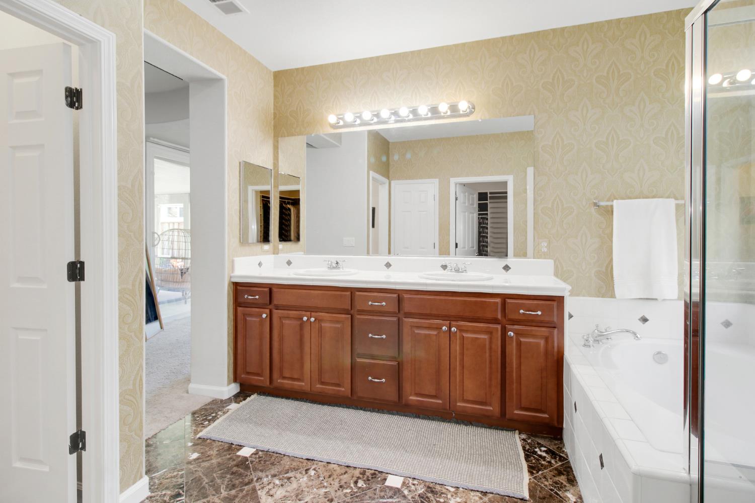 Detail Gallery Image 34 of 57 For 3068 Sparrow Dr, Sacramento,  CA 95834 - 4 Beds | 3 Baths