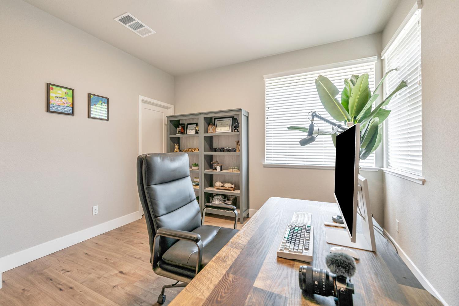 Detail Gallery Image 32 of 53 For 1528 Seneca Cir, El Dorado Hills,  CA 95762 - 4 Beds | 3 Baths