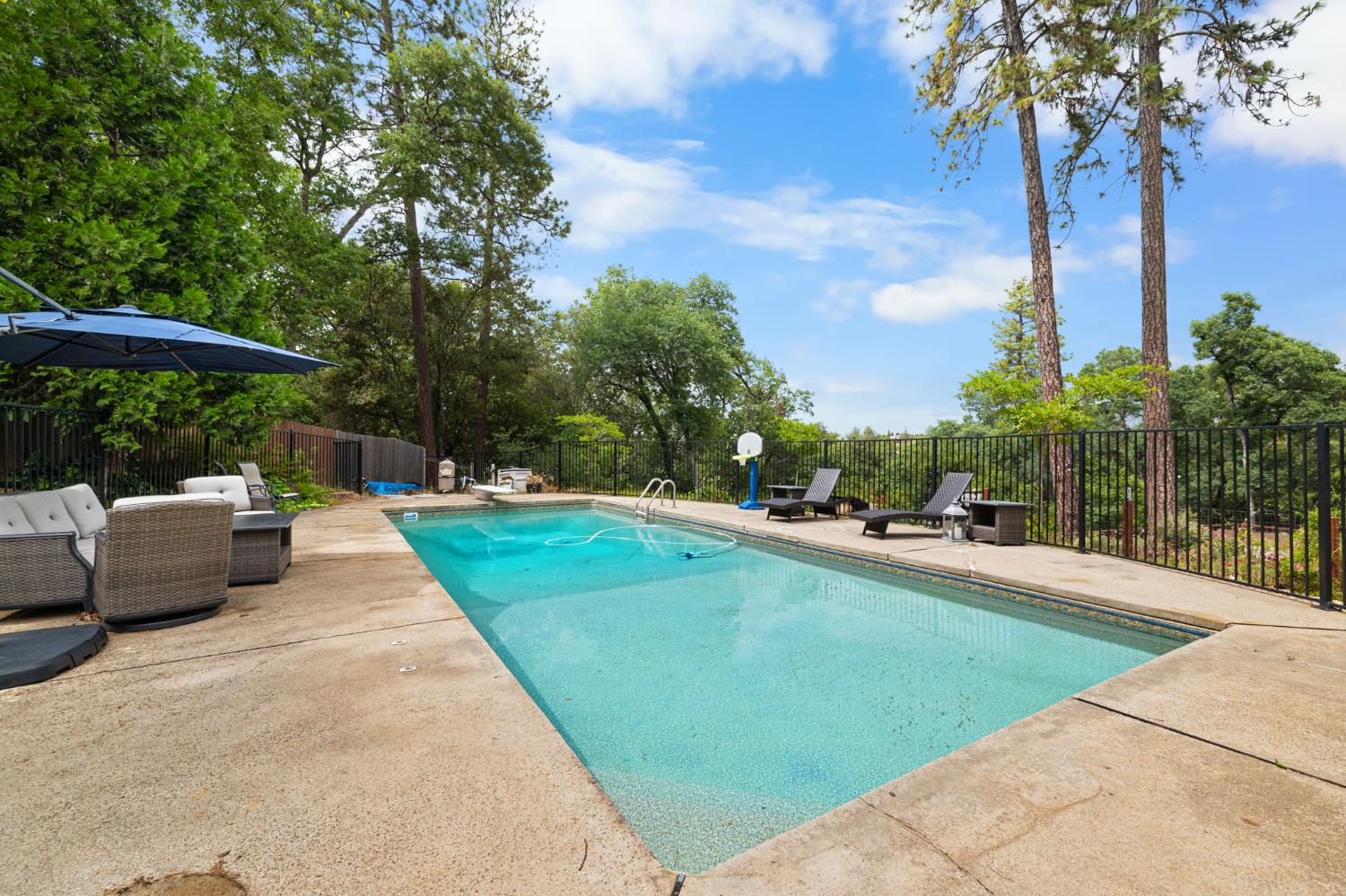 Detail Gallery Image 67 of 90 For 3379 Paloran Ct, Shingle Springs,  CA 95682 - 4 Beds | 3 Baths