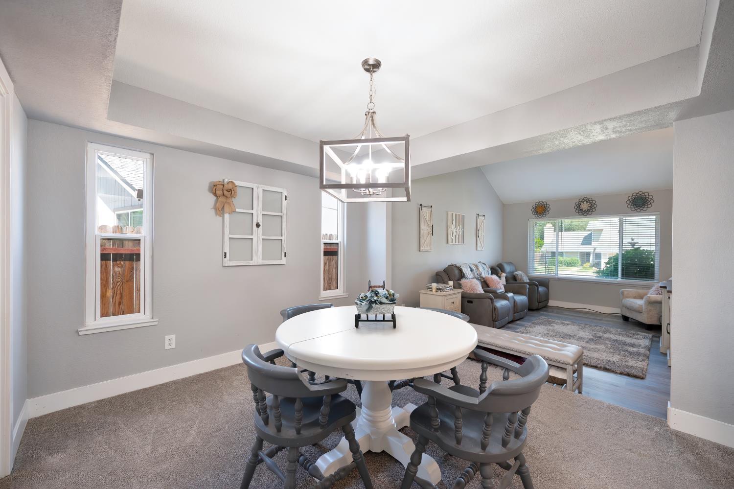 Detail Gallery Image 8 of 33 For 6546 Skyview Dr, Orangevale,  CA 95662 - 4 Beds | 2 Baths