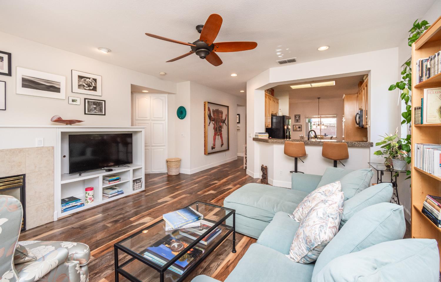 Detail Gallery Image 23 of 48 For 320 Leckenby Way, Folsom,  CA 95630 - 3 Beds | 2 Baths