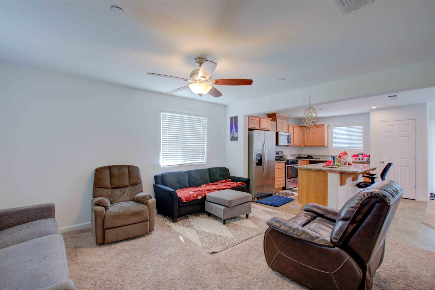Detail Gallery Image 5 of 38 For 2045 Conadria Ave, Chowchilla,  CA 93610 - 4 Beds | 3 Baths