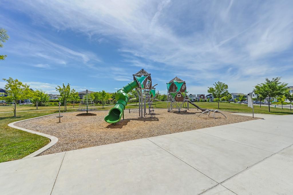 Detail Gallery Image 55 of 62 For 3074 Goldenvue Walk, Sacramento,  CA 95833 - 3 Beds | 2/1 Baths