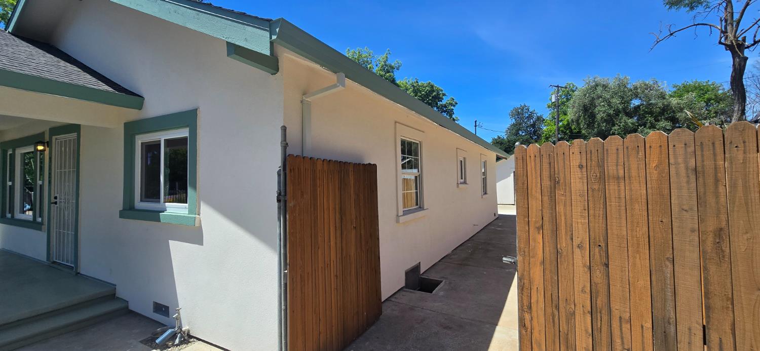 Detail Gallery Image 43 of 59 For 3129 Judah St, Sacramento,  CA 95815 - 2 Beds | 2 Baths