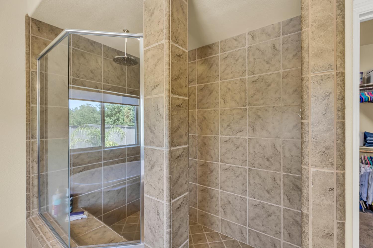 Detail Gallery Image 46 of 76 For 8530 Mandorla Cir, Orangevale,  CA 95662 - 4 Beds | 3/1 Baths