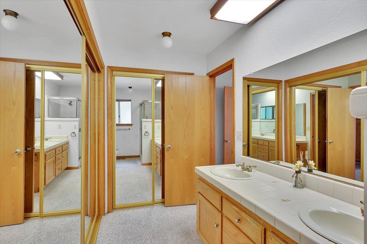 Detail Gallery Image 58 of 75 For 13901 Lake Wildwood Dr, Penn Valley,  CA 95946 - 3 Beds | 2 Baths
