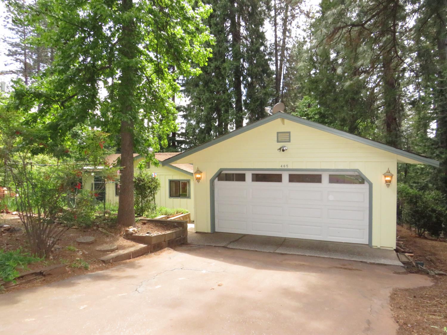 Detail Gallery Image 1 of 52 For 465 Alpine Dr, Colfax,  CA 95713 - 3 Beds | 1/1 Baths