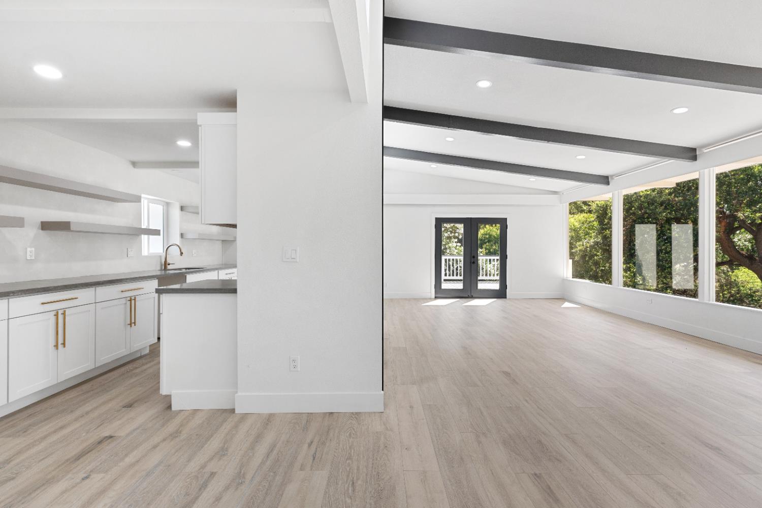 Detail Gallery Image 14 of 40 For 2124 Scenic Dr, Modesto,  CA 95355 - 4 Beds | 3/1 Baths