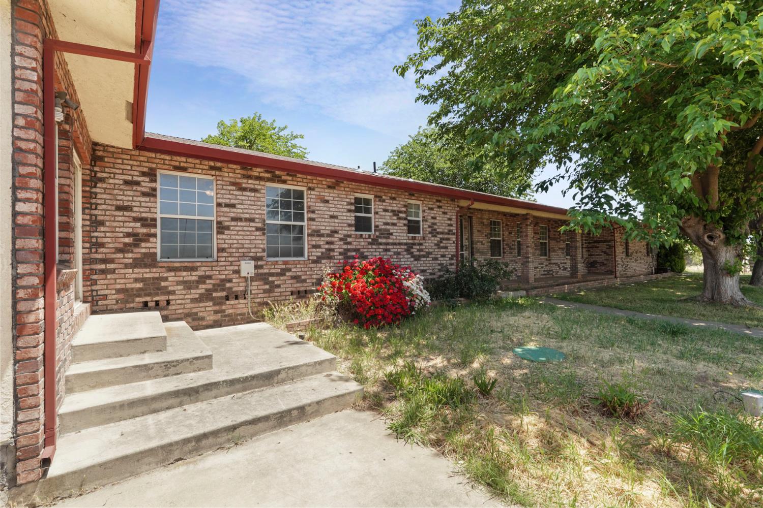 Detail Gallery Image 3 of 59 For 8099 Savage Way, Valley Springs,  CA 95252 - 3 Beds | 2 Baths