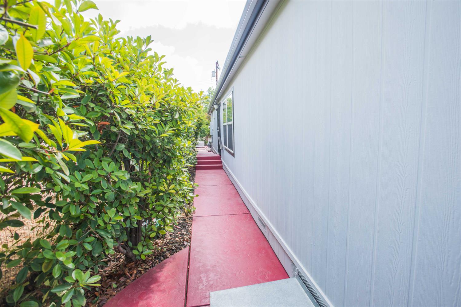 Detail Gallery Image 11 of 59 For 6946 27th St, Sacramento,  CA 95822 - 3 Beds | 2 Baths