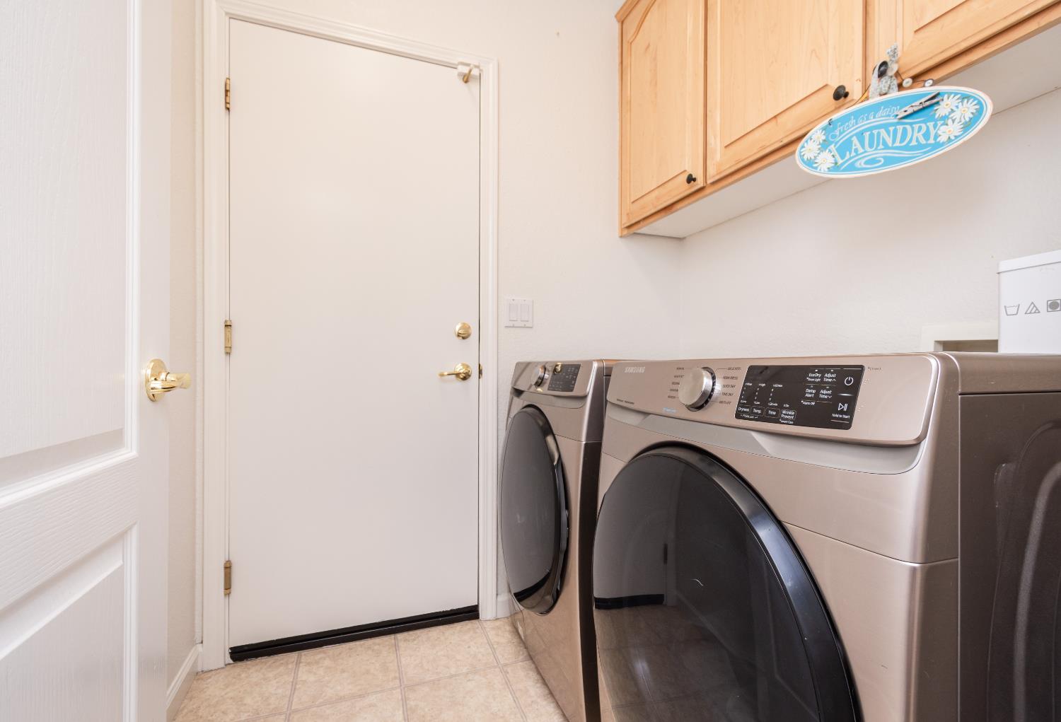 Detail Gallery Image 34 of 48 For 320 Leckenby Way, Folsom,  CA 95630 - 3 Beds | 2 Baths