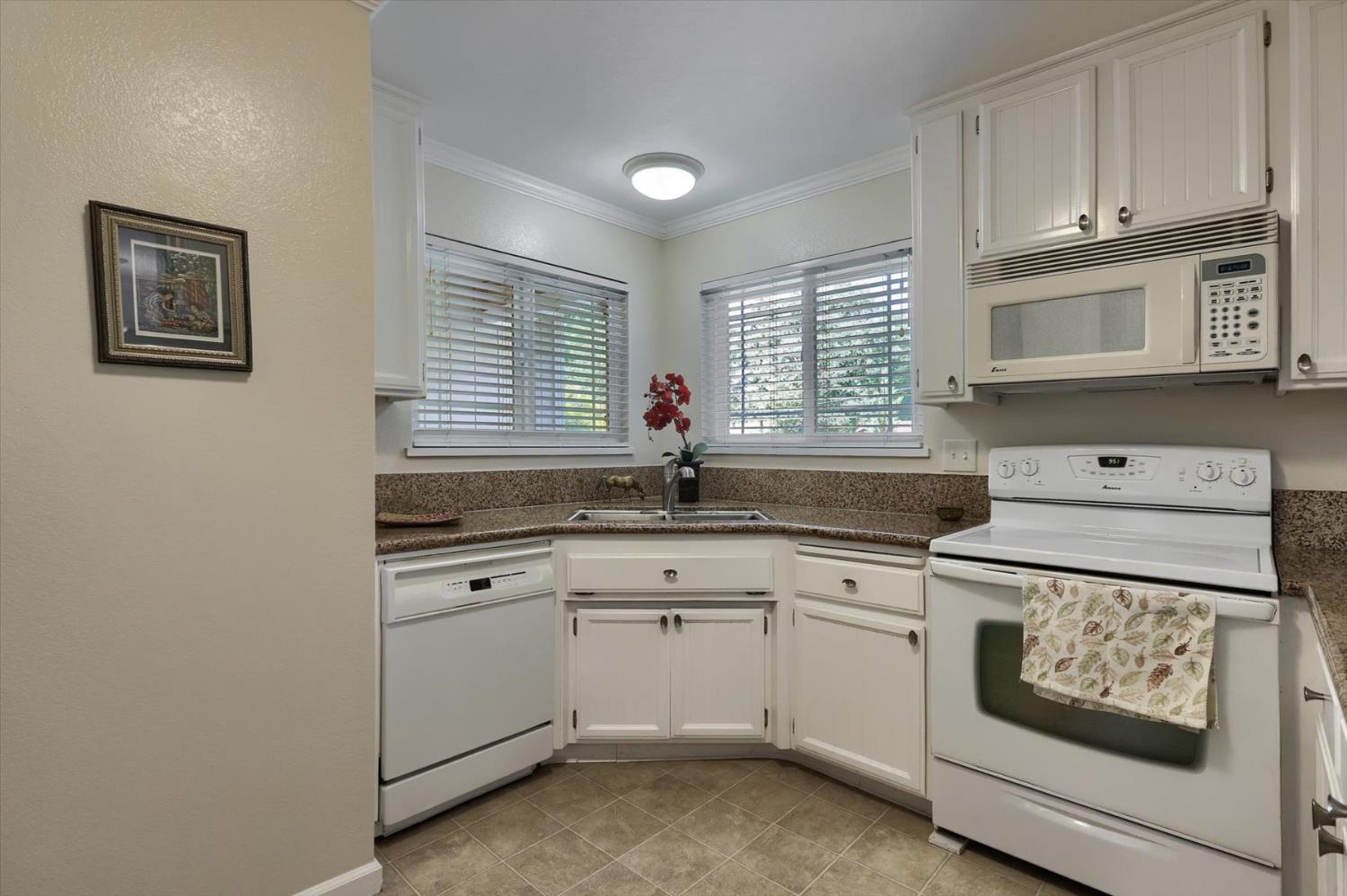 Detail Gallery Image 13 of 95 For 11391 Sandpiper Way, Penn Valley,  CA 95946 - 3 Beds | 2 Baths